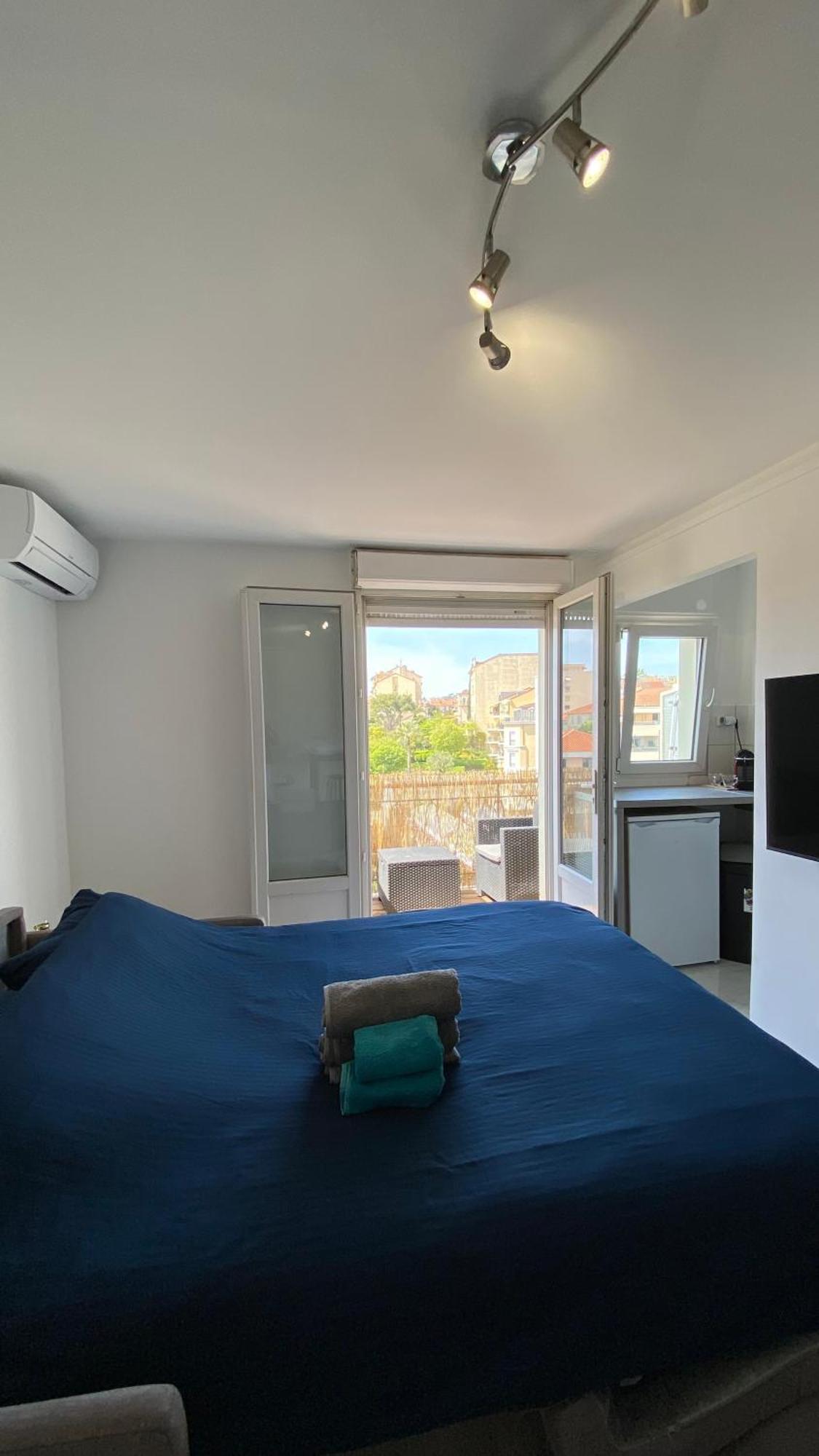 Superbe Studio Proche Palais Et Plages A Pieds Cannes Exterior foto